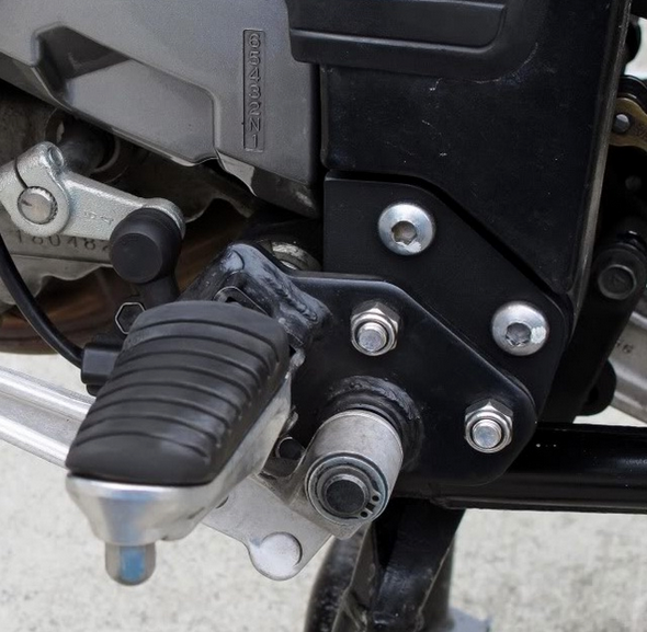 Kit d'abaissement Repose-Pieds Suzuki DL1000 V-Strom (La paire)